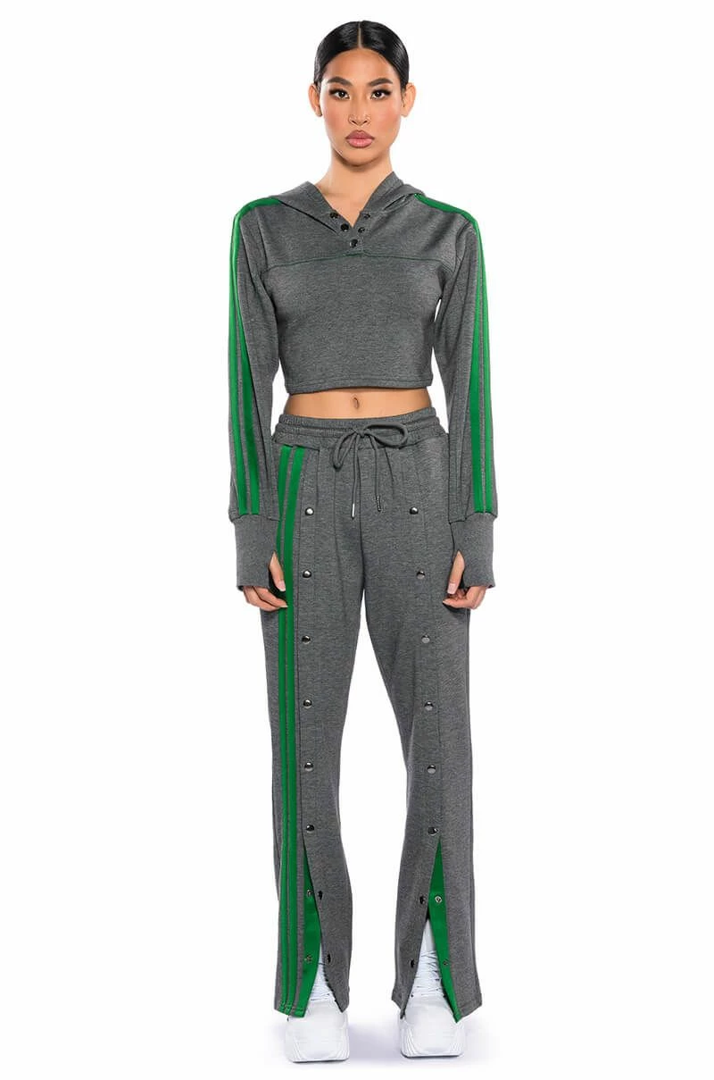 ACQUAINTED CROPPED HOODIE - Image 5