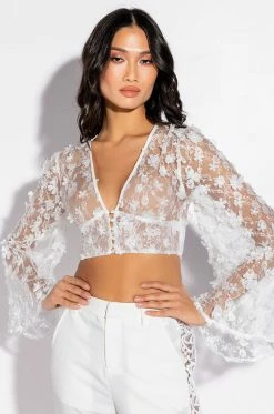 BOUQUET DAYS FLORAL DETAIL CROPPED BLOUSE