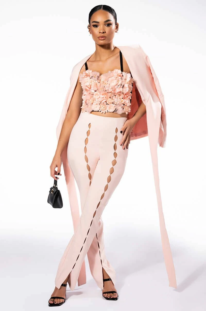 FULL BLOOM FLORAL CROP TOP - Image 4