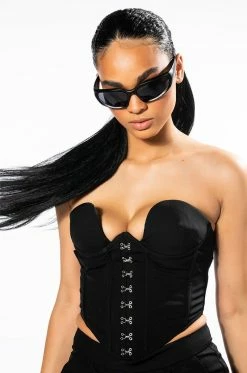 GRETEL STRAPLESS CORSET IN BLACK