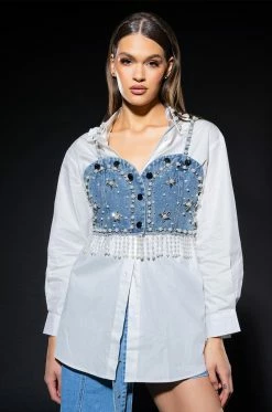 NASHVILLE NIGHTS EMBELLISHED BUTTON DOWN TOP