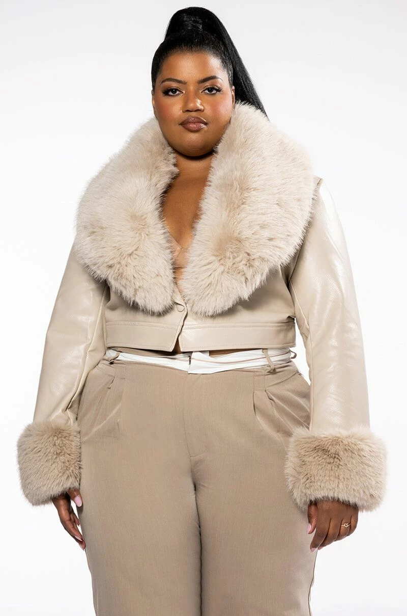 PLUS GISELE CROP MOTO BLAZER - Image 3