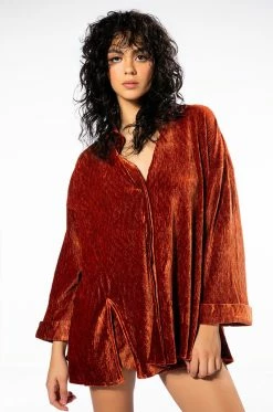 SWEET TALK BUTTON UP